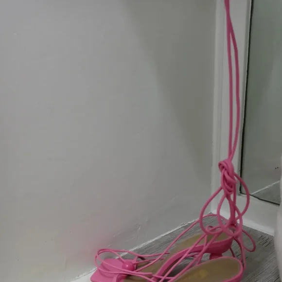 Shein Women's High Heel Pumps - Women's Shoe Size 8.5 - Pre Owned - Picture 2 of 5